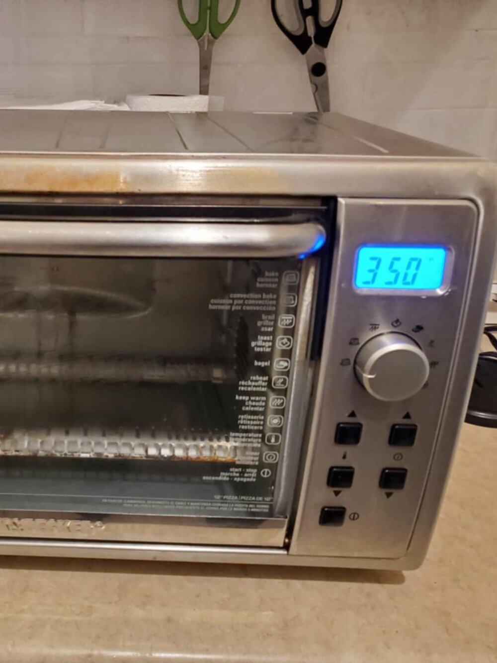 BLACK+DECKER Countertop Convection Toaster Oven